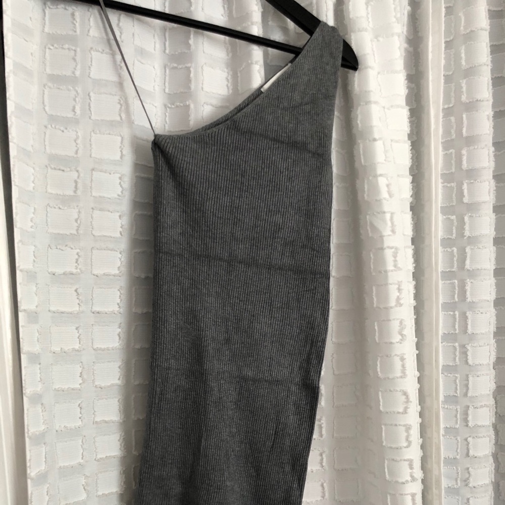 Dress - Picture 5 of 6